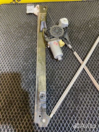 Стеклоподъемник передний правый Шевроле Треилблейз