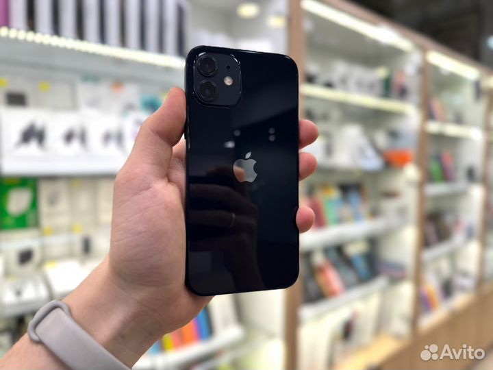 iPhone 12, 64 ГБ