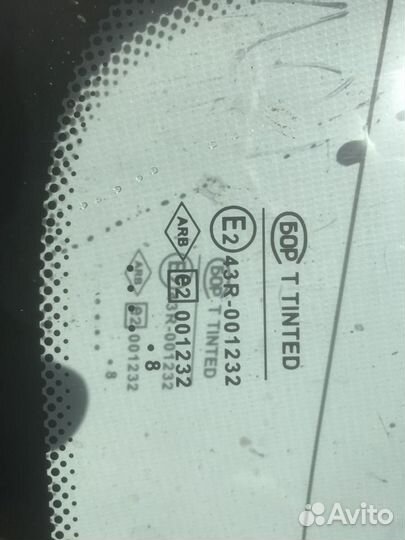 Стекло заднее Renault Logan 1