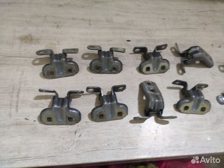 Петли дверей Шевроле Авео Т300 Chevrolet Aveo T300