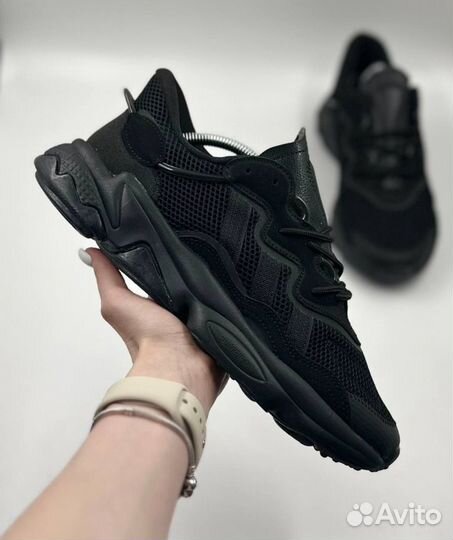 Кроссовки мужские Adidas Ozweego