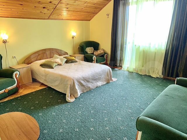 3-к. квартира, 100 м², 3/3 эт.