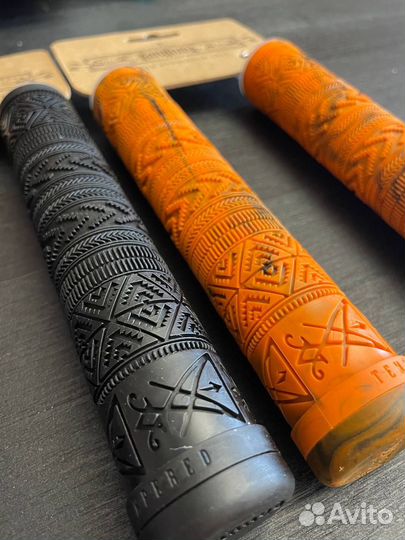 Грипсы для велосипеда Tempered Zephyr / новые