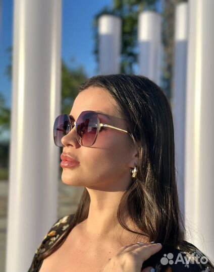 Очки солнцезащитные модные женские
