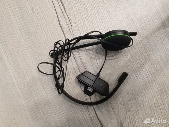 Xbox One s 1tb (+2 игры на диске)