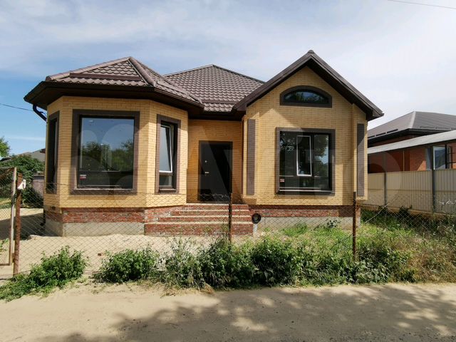 Новый дом в армавире. Новый дом в армавире. Домик в армавире. Коттеджи в армавире. Дома в армавире.