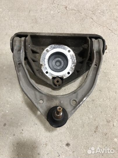 Верхний рычаг Audi Q7 4.2 TDI