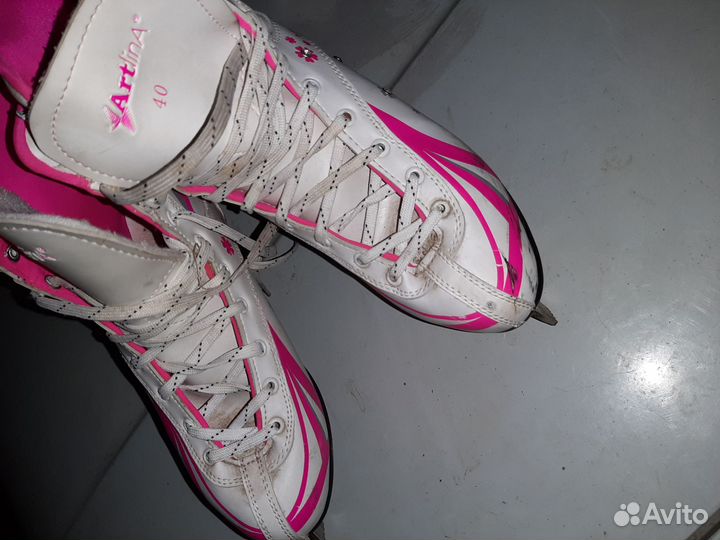 Коньки фигурные 40 размер