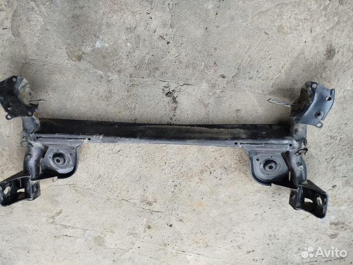 Задняя балка на весту