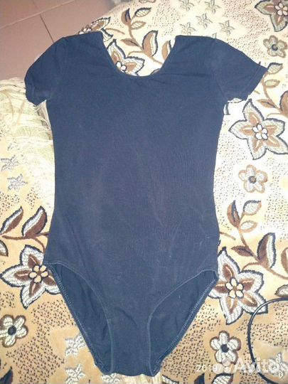 Гимнастический купальник и балетки