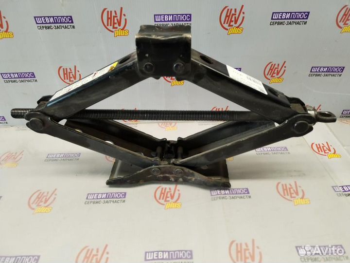 Домкрат Hummer H2