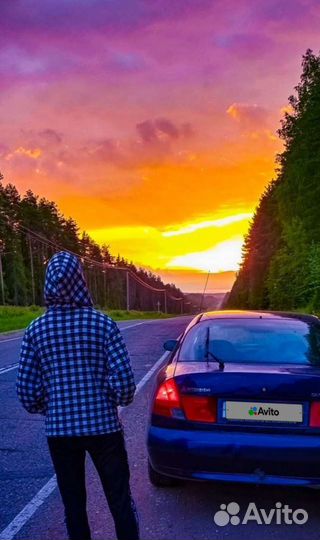 Mitsubishi Carisma, 1998