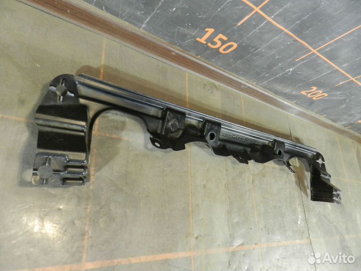 Пыльник бампера переднего - Toyota Hilux 8