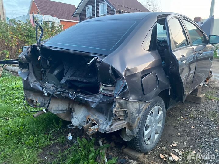 LADA vesta в разборе запчасти б/У