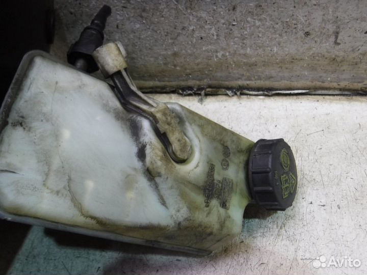 Усилитель тормозов вакуумный Ford Focus II рестайл