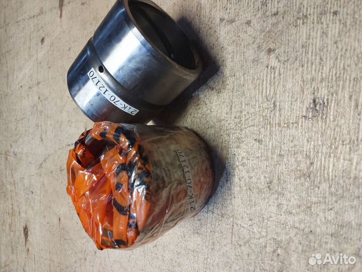 Втулка 21K-70-12170