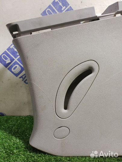 Обшивка стойки задняя левая Kia Rio 2 хэтчбек 1.4