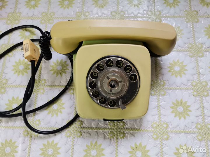 Дисковой телефон СССР