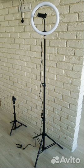 Селфи лампа со штативом и пультом
