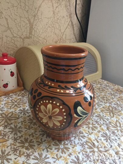 Глиняная ваза
