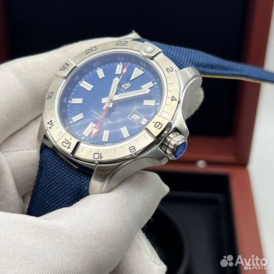 Breitling blue steel часы