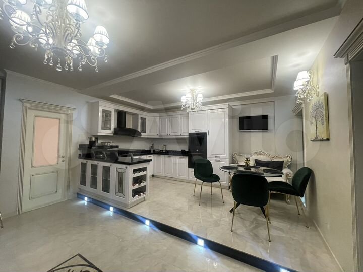 2-к. квартира, 61 м², 3/15 эт.