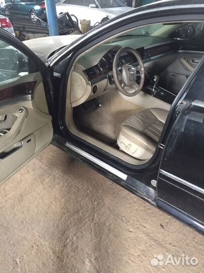 В разборе Audi A8 D3 2008 мотор 3.2