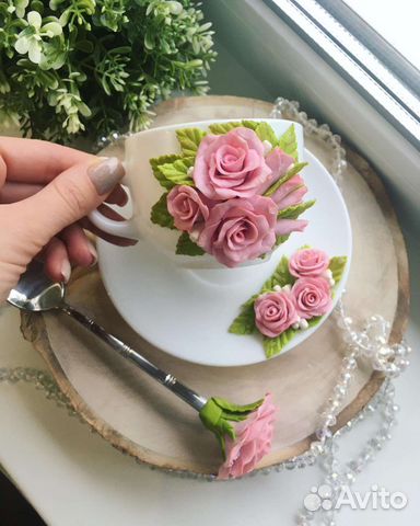 Чайная пара. Ложка. Мебель. Стол. Оригинальные