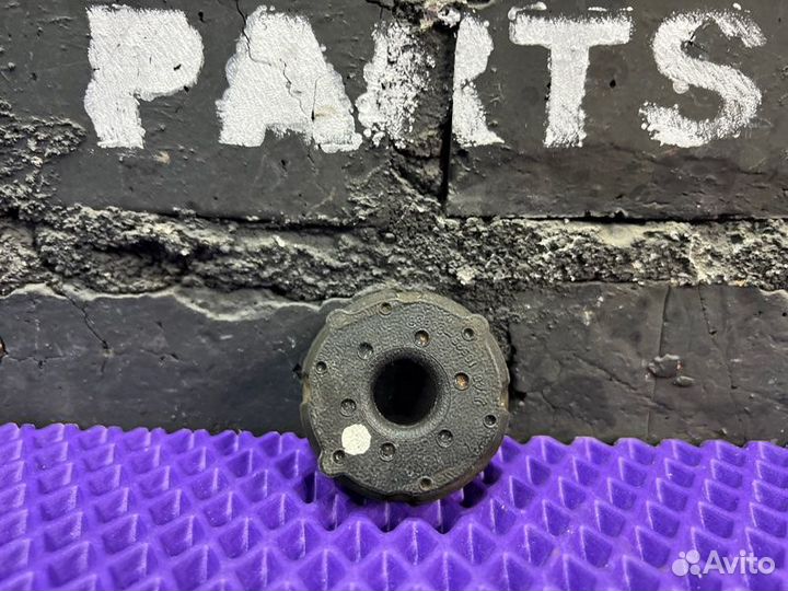 Подушка радиатора Toyota Camry AVV50