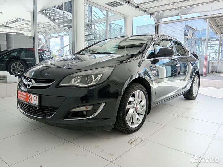 Opel Astra, 2013
