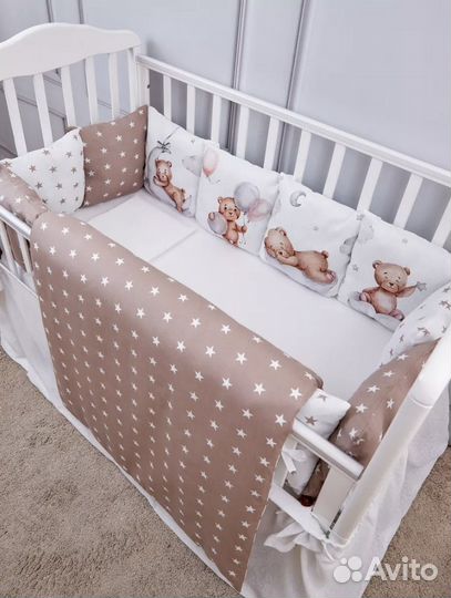 Бортики в детскую кроватку с одеялом