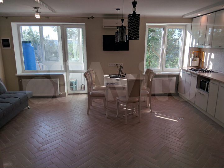 Квартира-студия, 60 м², 4/5 эт.