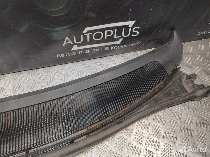 Жабо Mazda Premacy 2.0 FS 2002