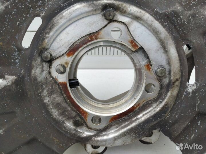 Кулак задний правый Bmw 6 F06 N63B44B 2013