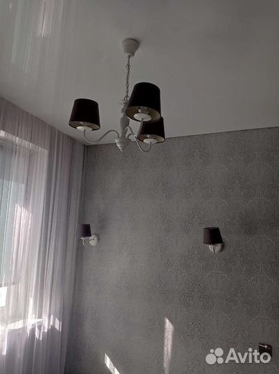 Люстра потолочная и бра
