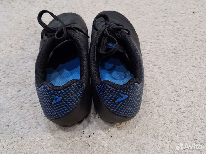 Футбольные бутсы Demix