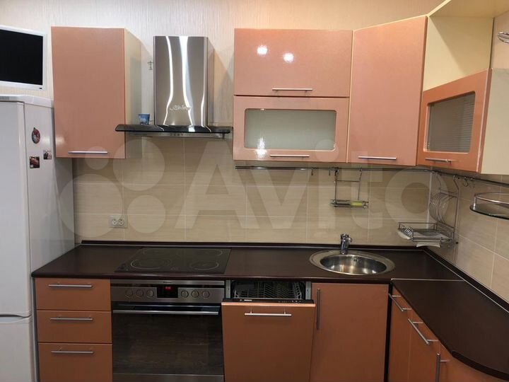 2-к. квартира, 60 м², 2/9 эт.