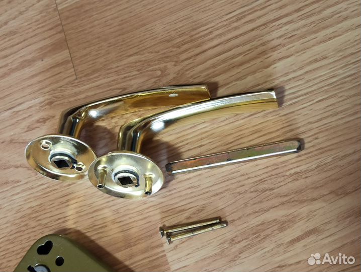 Дверной замок нора с комплектом ручек