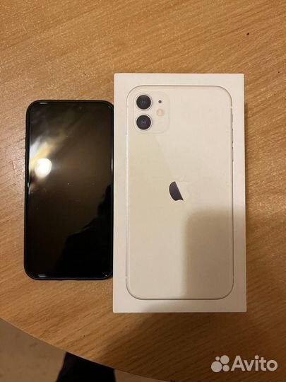 iPhone 11, 64 ГБ