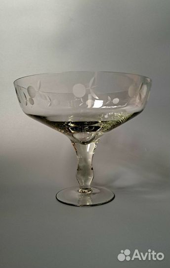 Фруктовница на ножке СССР стекло