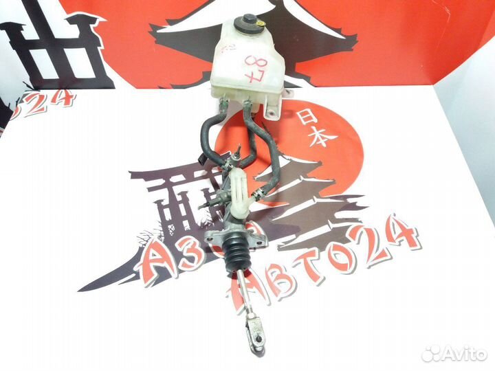 Главный тормозной цилиндр Toyota Prius NHW20 1NZ-F