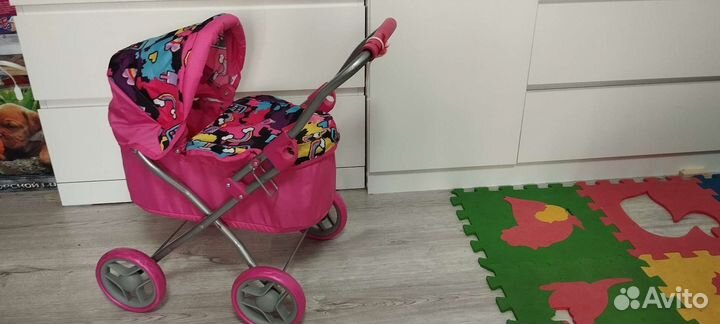 Коляска кукольная