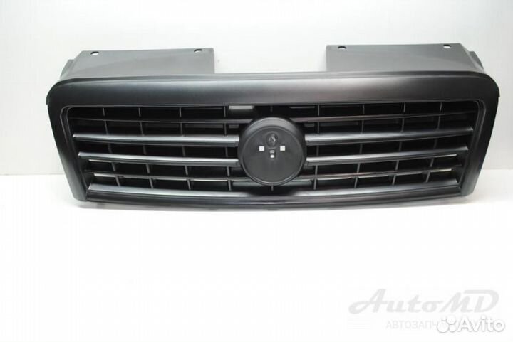 Решетка радиатора верхняя Fiat Doblo