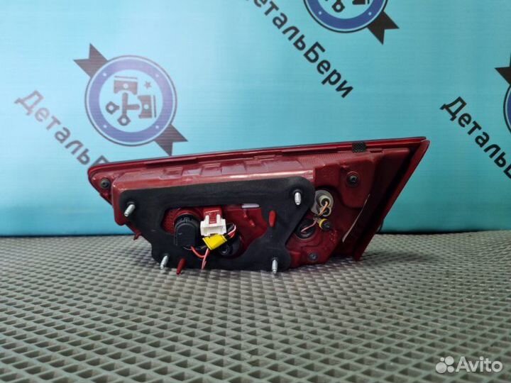Фонарь задний внутренний левый Kia Optima