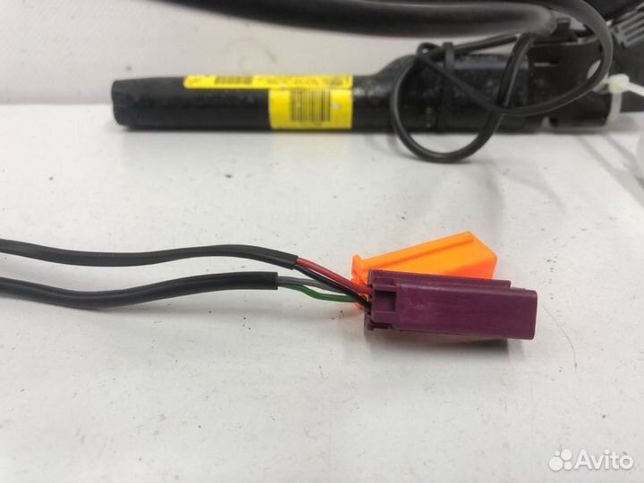 Преднатяжитель ремня безопасности передний правый