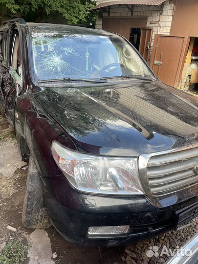Toyota land cruiser 200 на разбор