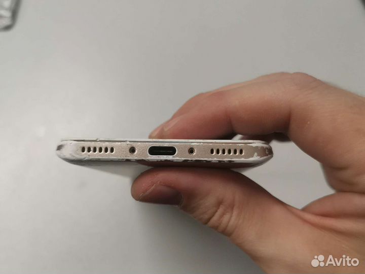 Битый Wileyfox Swift 2 на запчасти
