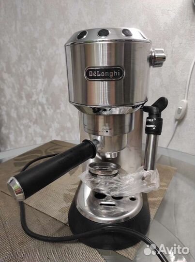 Кофеварка рожковая delonghi