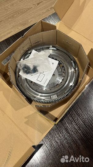 Маховик 415068209 LUK DSG7 DQ200 6 болтов 129 зуб