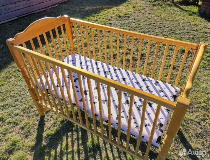 Детская кроватка
